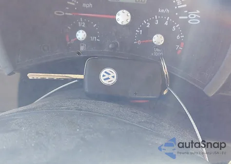 2004 Volkswagen New Beetle Gls 1.8T из США, поврежденный, VIN 3VWCD31C94M405012